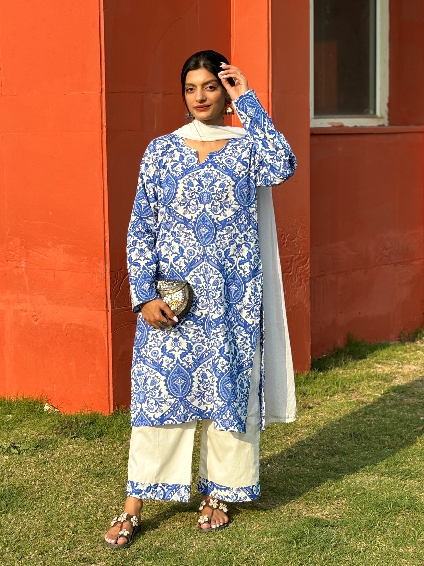 Aasmani Kurti set